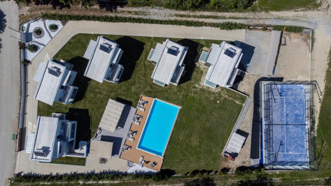 Blue Avenue Aparthotel Paliouri Bagian luar foto