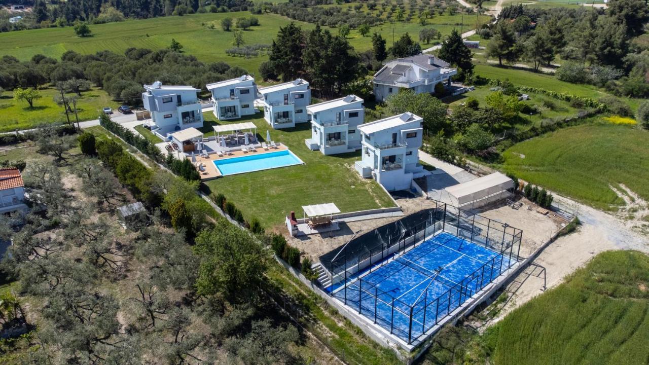 Blue Avenue Aparthotel Paliouri Bagian luar foto
