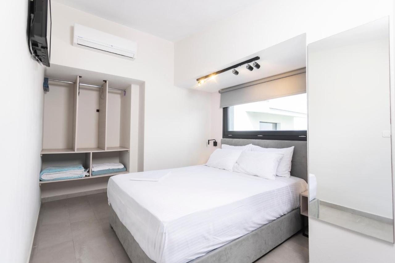 Blue Avenue Aparthotel Paliouri Bagian luar foto