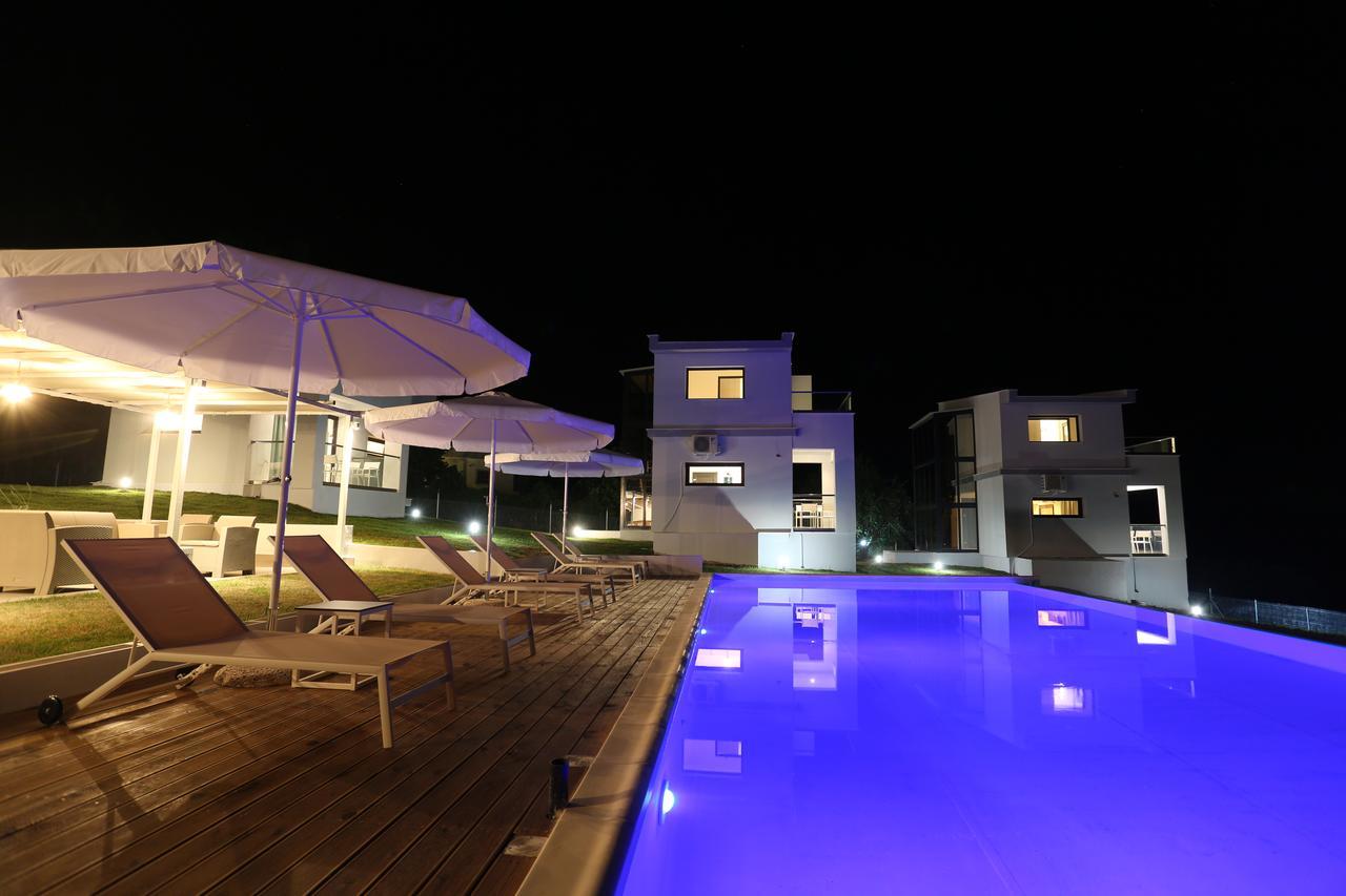 Blue Avenue Aparthotel Paliouri Bagian luar foto