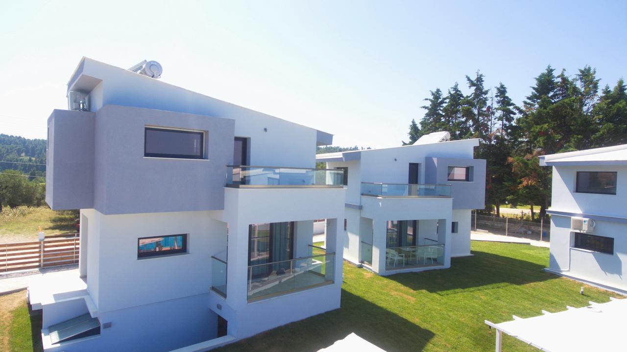 Blue Avenue Aparthotel Paliouri Bagian luar foto